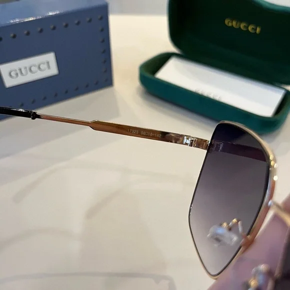Gucci Gold and Black Women's Sunglasses - Picture 9 of 10